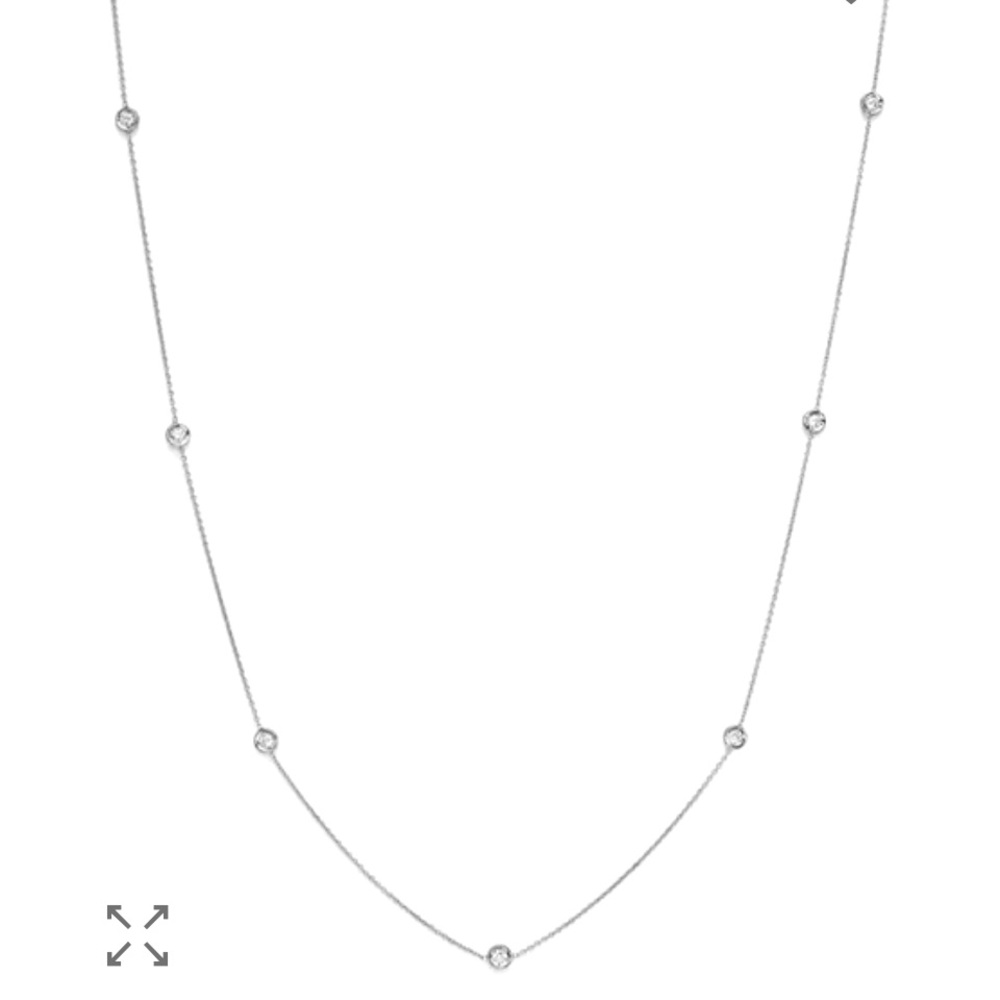 Roberto Coin - 18K WG - 7 diamond station necklace